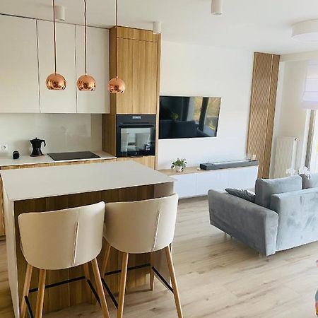 Luxury White Apartment In Park Lotnikow Krakov Exteriér fotografie