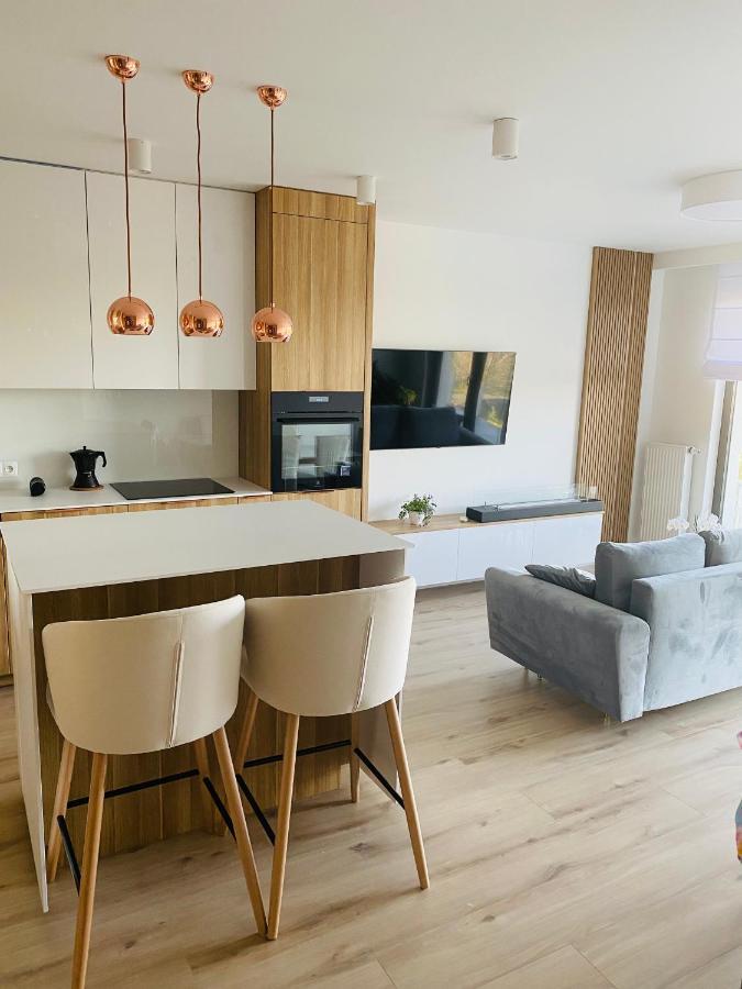 Luxury White Apartment In Park Lotnikow Krakov Exteriér fotografie