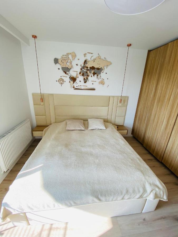 Luxury White Apartment In Park Lotnikow Krakov Exteriér fotografie
