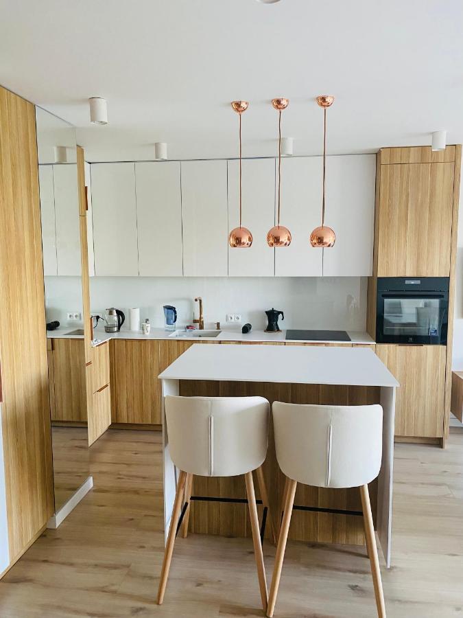 Luxury White Apartment In Park Lotnikow Krakov Exteriér fotografie